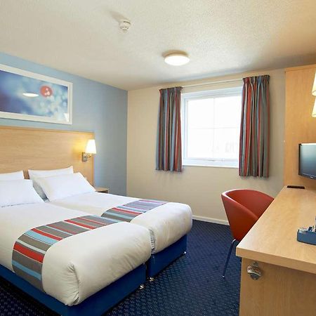 Travelodge Redhill Редхил Стая снимка