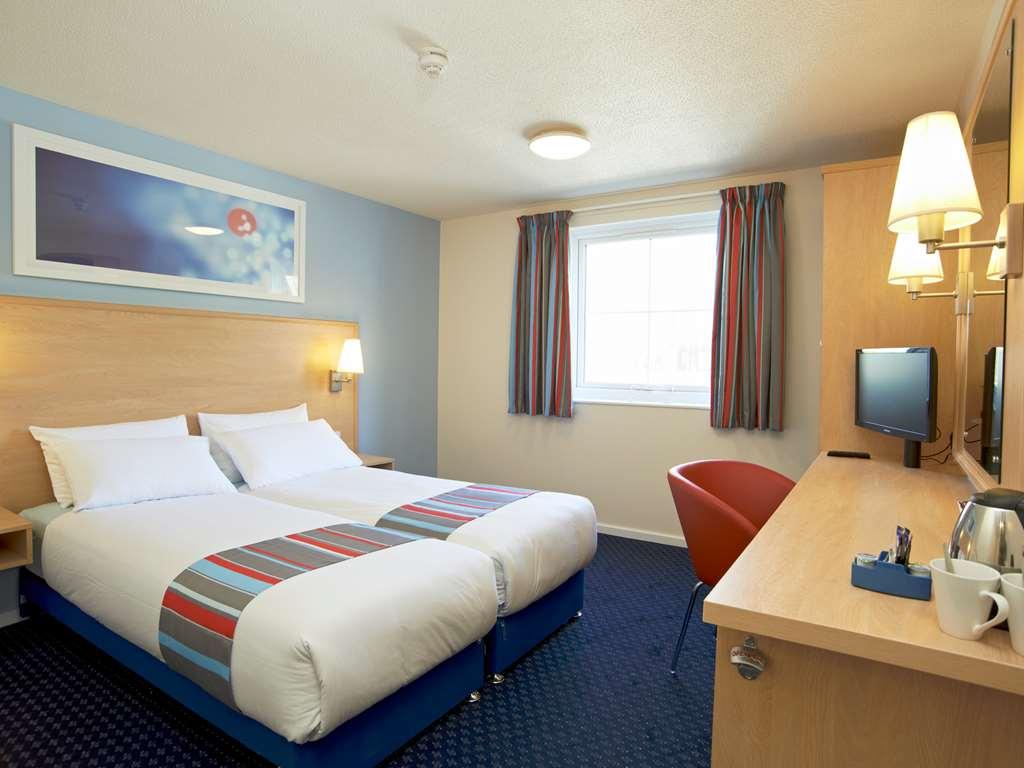 Travelodge Redhill Редхил Стая снимка