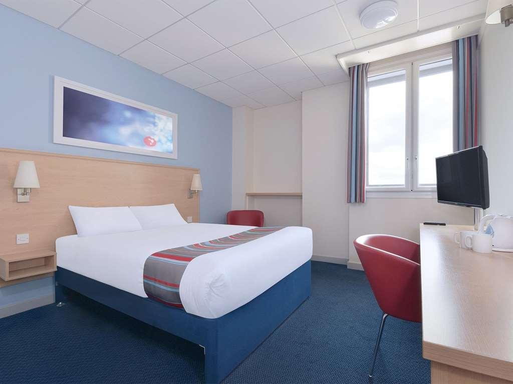 Travelodge Redhill Редхил Стая снимка