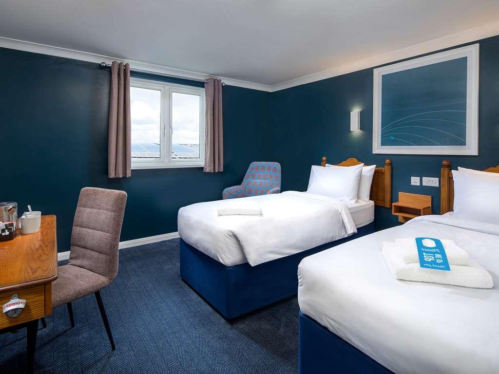 Travelodge Redhill Редхил Стая снимка
