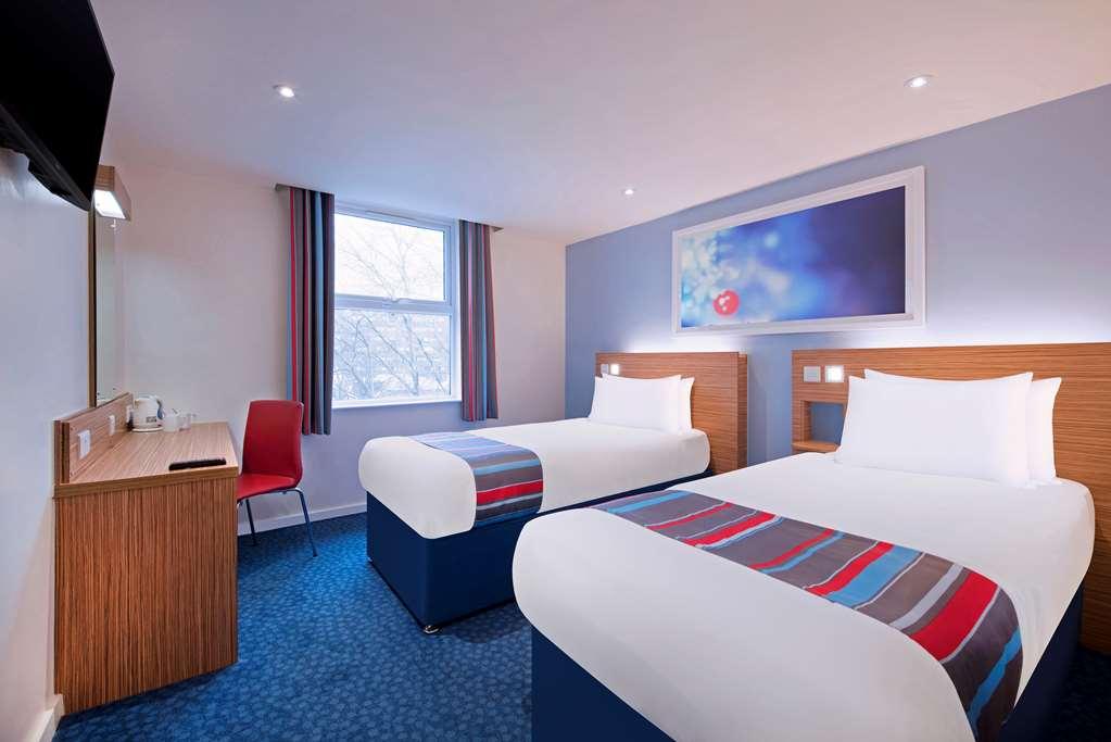 Travelodge Redhill Редхил Стая снимка